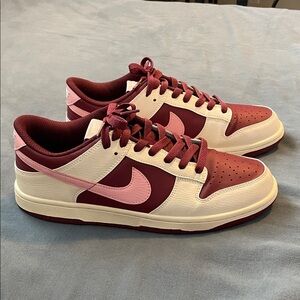 Nike Dunk Low Valentine's Day